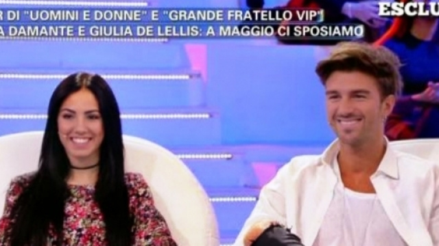 #GiuliaDeLellis conferma di aver rifatto il seno, live a #Pomeriggio5. #BlastingNews