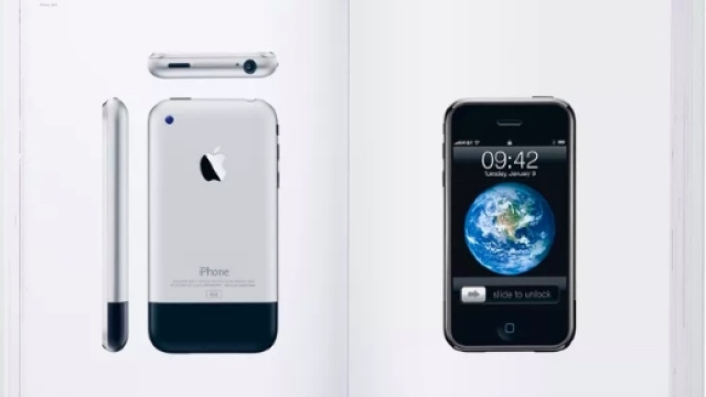 Il libro che in 450 foto racconta 20 anni di Apple dedicato a Steve Jobs