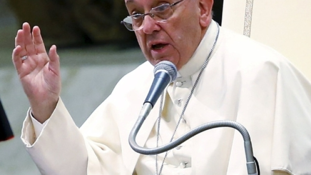 Il Pontefice lancia un appello a tutela dei diritti dei bambini.