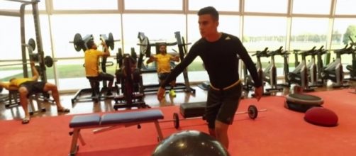 Juventus impegnata nel mannequin challenge