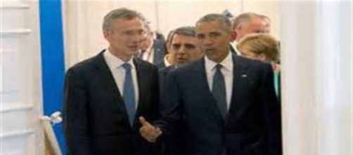 Obama insieme a Stoltenberg durante un incontro ufficiale