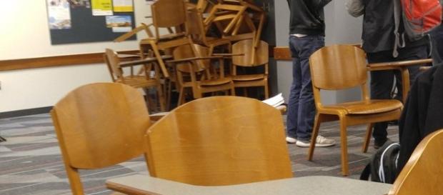 Alunos fazem barricadas em salas na Universidade Estadual de Ohio. Alunos fazem barricadas em salas na Universidade Estadual de Ohio.