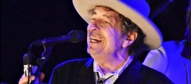 Bob Dylan non presenzierà alla cerimonia di Stoccolma Bob Dylan non presenzierà alla cerimonia di Stoccolma