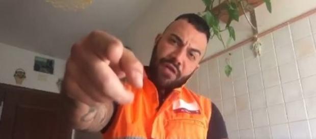Damiano Er Faina da Facebook alle librerie| Tito di Persio Damiano Er Faina da Facebook alle librerie| Tito di Persio