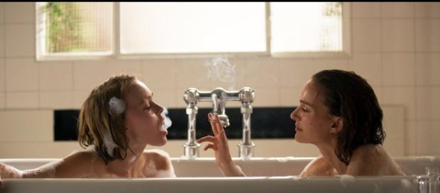 Lily-Rose Depp et Nathalie Portman dans Planetarium Lily-Rose Depp et Nathalie Portman dans Planetarium