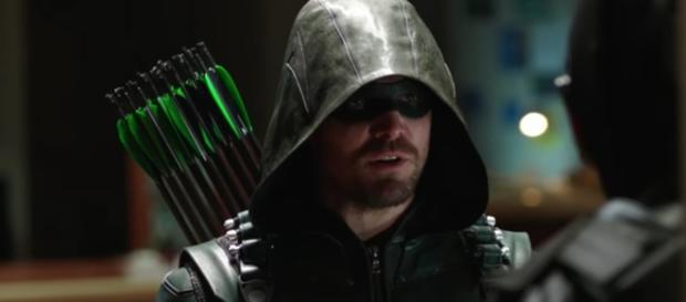 Oliver Queen/Green Arrow (Stephen Amell) in 'Arrow'/Photo via screencap, 'Arrow' Oliver Queen/Green Arrow (Stephen Amell) in 'Arrow'/Photo via screencap, 'Arrow'