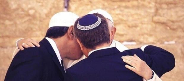 El Papa Francisco y el abrazo de tres religiones en Jerusalén (FOTOS) - peru.com El Papa Francisco y el abrazo de tres religiones en Jerusalén (FOTOS) - peru.com