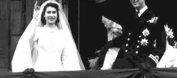 Il matrimonio tra la regina Elisabetta II e il principe Filippo. Il matrimonio tra la regina Elisabetta II e il principe Filippo.