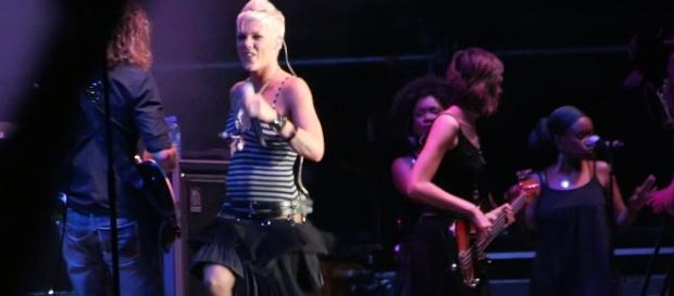Source: Wikimedia user iAndreasF: P!nk pregnancy reveal Source: Wikimedia user iAndreasF: P!nk pregnancy reveal