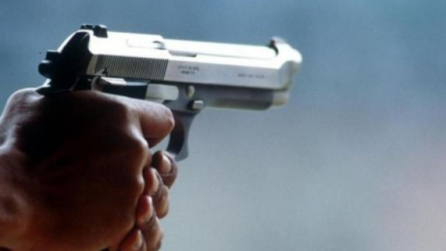 Due fidanzati di quindici anni si uccidono per amore in diretta