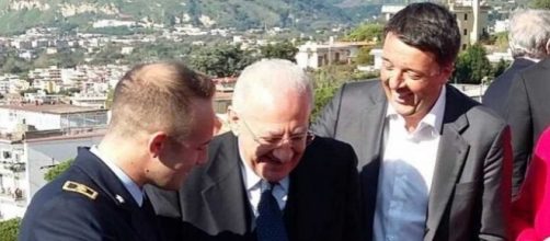 Il governatore della Campania De Luca con il premier Renzi