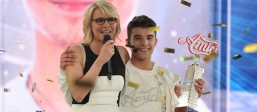 Il rapper Moreno con Maria De Filippi