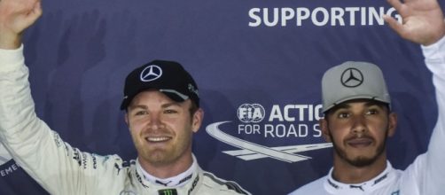 Rosberg e Hamilton si contendono il titolo all'ultima gara| Fox Sports - foxsports.it