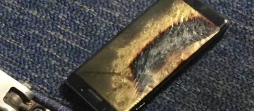 Samsung Note 7, le batterie esplodono per difetto di fabbrica