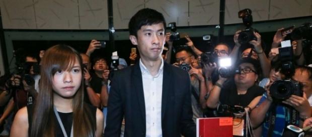 Legco adjourned amid chaos as Hong Kong localists try to retake ... - scmp.com Legco adjourned amid chaos as Hong Kong localists try to retake ... - scmp.com