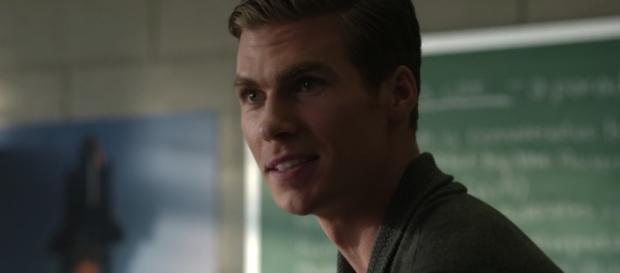 Mr. Douglas in "Memory Lost"/Photo via screencap, 'Teen Wolf' Mr. Douglas in "Memory Lost"/Photo via screencap, 'Teen Wolf'