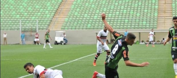 Santa Cruz e América-MG são os primeiros rebaixados do Brasileirão 2016 Santa Cruz e América-MG são os primeiros rebaixados do Brasileirão 2016