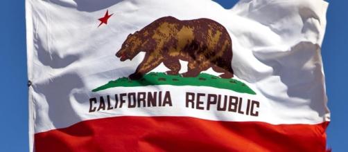 Proposed California Independence Flag would keep the white and red coloring. - pinterest.com