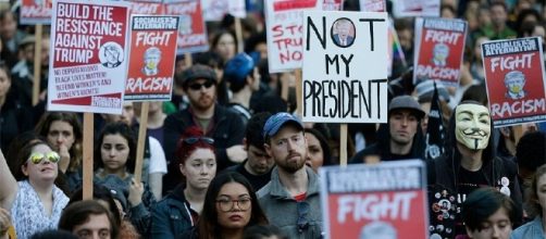 Hundreds take to Seattle streets to protest Trump's election | KOMO - komonews.com