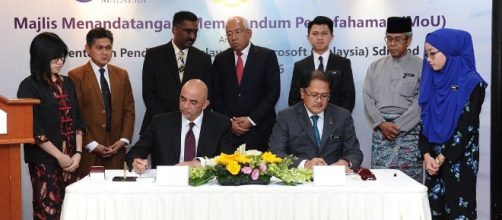 Ministry of Education signs MoU with Microsoft Malaysia to support ICT driven teaching and learning
