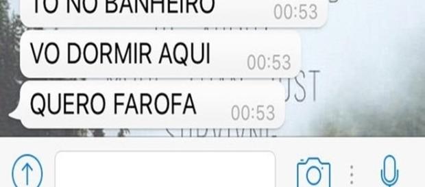 Bebida e celular não são uma boa combinação Bebida e celular não são uma boa combinação