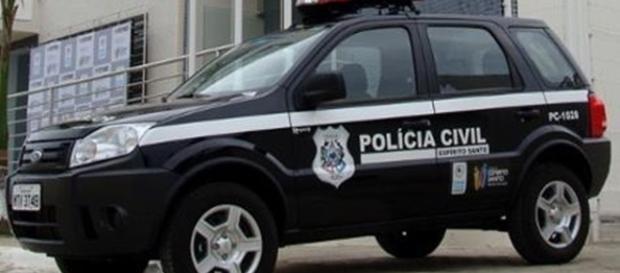 A mãe da adolescente está presa aguardando julgamento. A mãe da adolescente está presa aguardando julgamento.