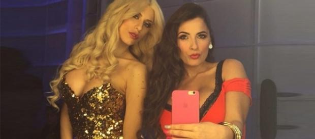 Scintille a Selfie tra Paola Caruso e Alessia Macari Scintille a Selfie tra Paola Caruso e Alessia Macari