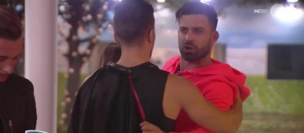 #SS10 Secret Story - Jaja donne sa version de la bagarre Bastien vs Vincent ! #SS10 Secret Story - Jaja donne sa version de la bagarre Bastien vs Vincent !