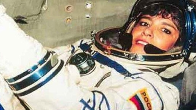 Foto dell'astronauta francese Claudie Haigner&eacute;