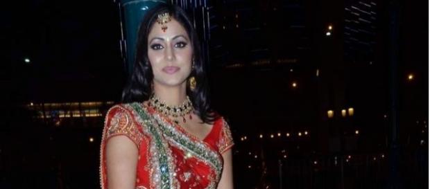 Hina Khan breaks down (Image source: Wikimedia Commons) Hina Khan breaks down (Image source: Wikimedia Commons)