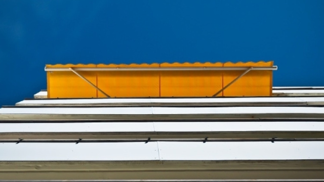 Qual è la distanza per le tende da sole in condominio?