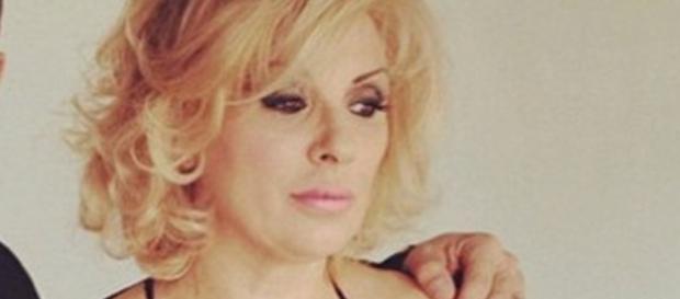 Tina Cipollari nel cast di Selfie - Tutto può cambiare. Tina Cipollari nel cast di Selfie - Tutto può cambiare.