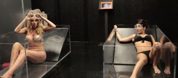 Valeria Marini e Alessia Macari durante una delle prove vantaggio Valeria Marini e Alessia Macari durante una delle prove vantaggio