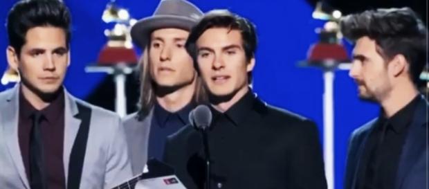 #grammy #Dvicio #AndresCeballos #JuanGabriel #LatinGrammy Andrés Ceballos resucita a Juan Gabrirl #grammy #Dvicio #AndresCeballos #JuanGabriel #LatinGrammy Andrés Ceballos resucita a Juan Gabrirl