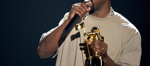 Kanye West hopitalizado por estrés y agotamiento Kanye West hopitalizado por estrés y agotamiento