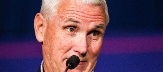 Mike Pence leaves stage to hug 11-year-old whose father is ... - pennlive.com Mike Pence leaves stage to hug 11-year-old whose father is ... - pennlive.com