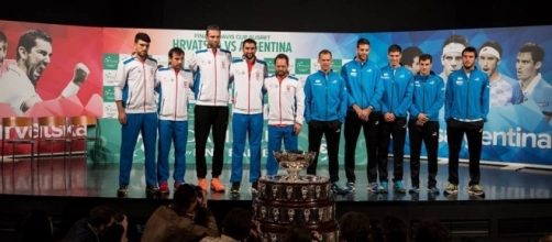 Le due squadre finaliste Argentina e Croazia al sorteggio della finale di Coppa Davis (Photo Credit: Corinne Dubreuil e Paul Zimmer)