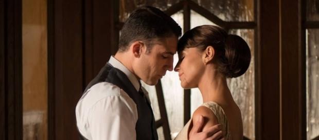 Ana y Alberto en una de sus escenas más románticas/Atresmedia Ana y Alberto en una de sus escenas más románticas/Atresmedia