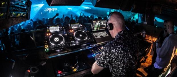 Fabric nightclub | Charterhouse street | London - bridgeclubbers.com Fabric nightclub | Charterhouse street | London - bridgeclubbers.com