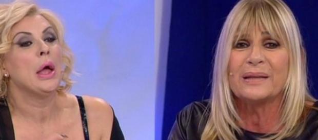 Furioso litigio tra Gemma e Tina Cipollari a Selfie Furioso litigio tra Gemma e Tina Cipollari a Selfie