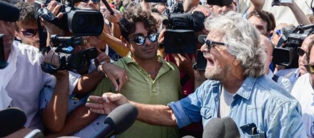 Il comico Beppe Grillo è da tempo sulla scena politica Il comico Beppe Grillo è da tempo sulla scena politica