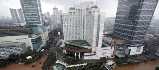 Jakarta, capitala Indoneziei, un megaoraș cu 30 de milioane locuitori se scufundă din cauza aglomerației Jakarta, capitala Indoneziei, un megaoraș cu 30 de milioane locuitori se scufundă din cauza aglomerației