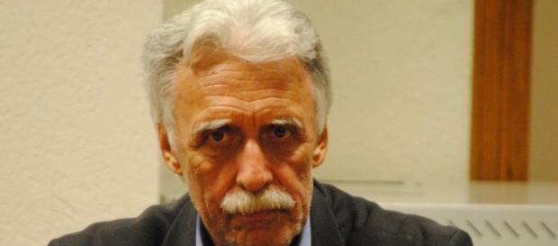 Marco Revelli parla di referendum e di futuro della sinistra (Foto: toscanalibri.it) Marco Revelli parla di referendum e di futuro della sinistra (Foto: toscanalibri.it)