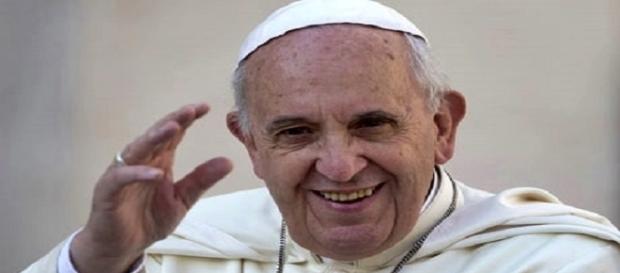 Papa Francisco: todos merecem o perdão de Deus Papa Francisco: todos merecem o perdão de Deus