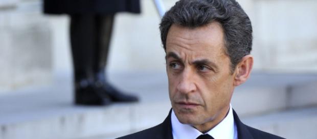 Sarko, malgré sa défaite, doit devenir Président à vie des LR Sarko, malgré sa défaite, doit devenir Président à vie des LR