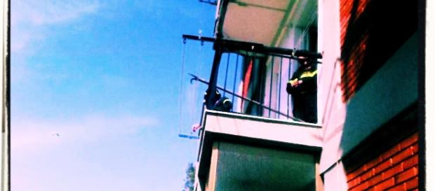 Sul luogo dell'incidente sono intervenuti anche i Vigili del Fuoco. Sul luogo dell'incidente sono intervenuti anche i Vigili del Fuoco.