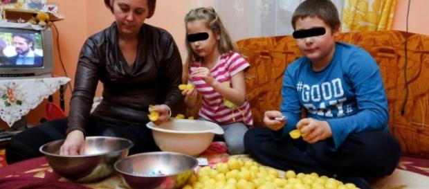 The Sun a publicat un articol despre ”copiii sclavi” din România The Sun a publicat un articol despre ”copiii sclavi” din România