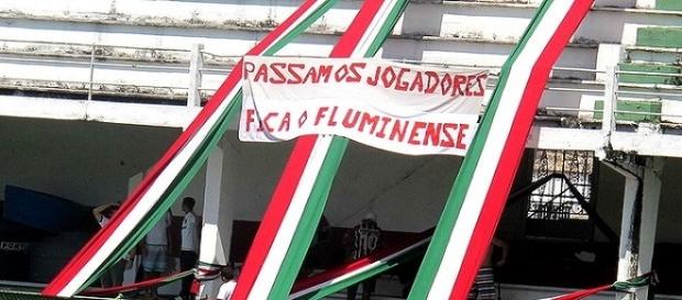 Torcida do Fluminense não esconde revolta com últimos jogos da equipe (Foto: Globo Imagens) Torcida do Fluminense não esconde revolta com últimos jogos da equipe (Foto: Globo Imagens)