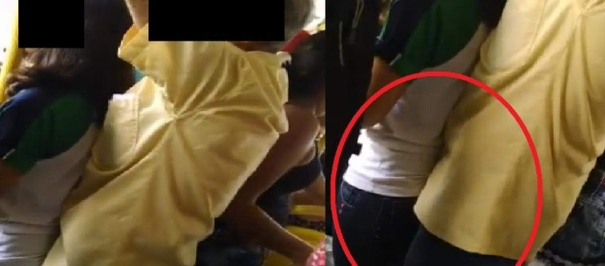 Resultado de imagem para ESFREGAÃÃO EM PUBLICO