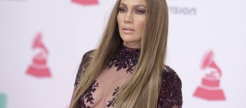 Jennifer Lopez red carpet Latin Grammy Awards